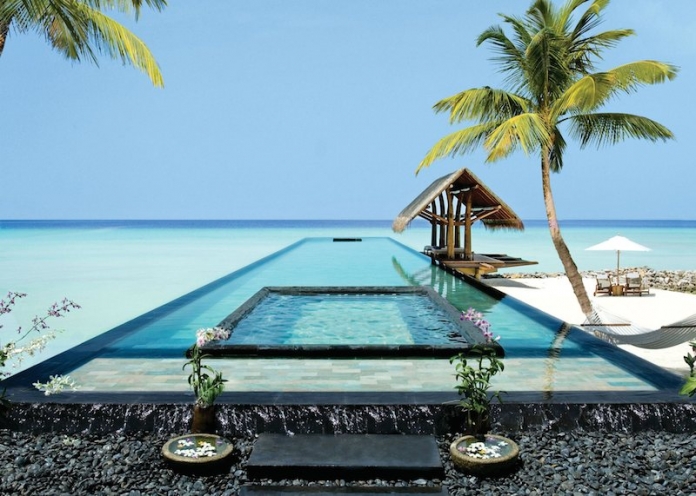 swimming-pool-in-the-maldives-copy